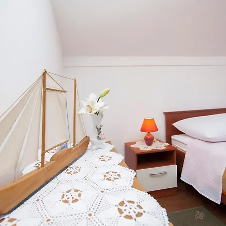 Apartment Petra Brodarica (Sibenik-Knin)