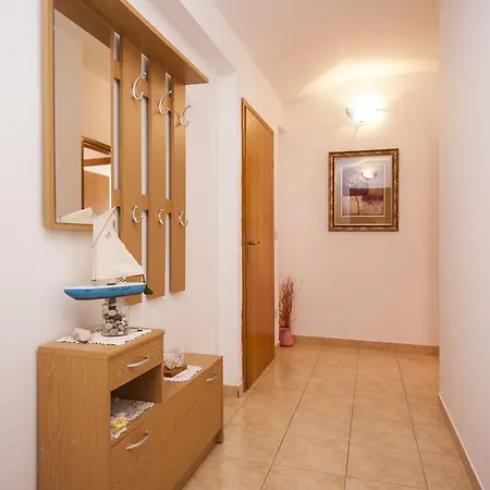 Petra Apartment *