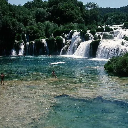 Апартаменты Petra *