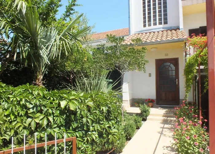 Apartment Petra דירה ברודאריצה