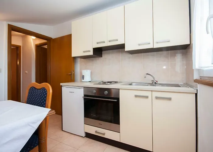 Apartment Petra Бродарица