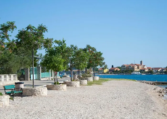 Apartment Petra ברודאריצה